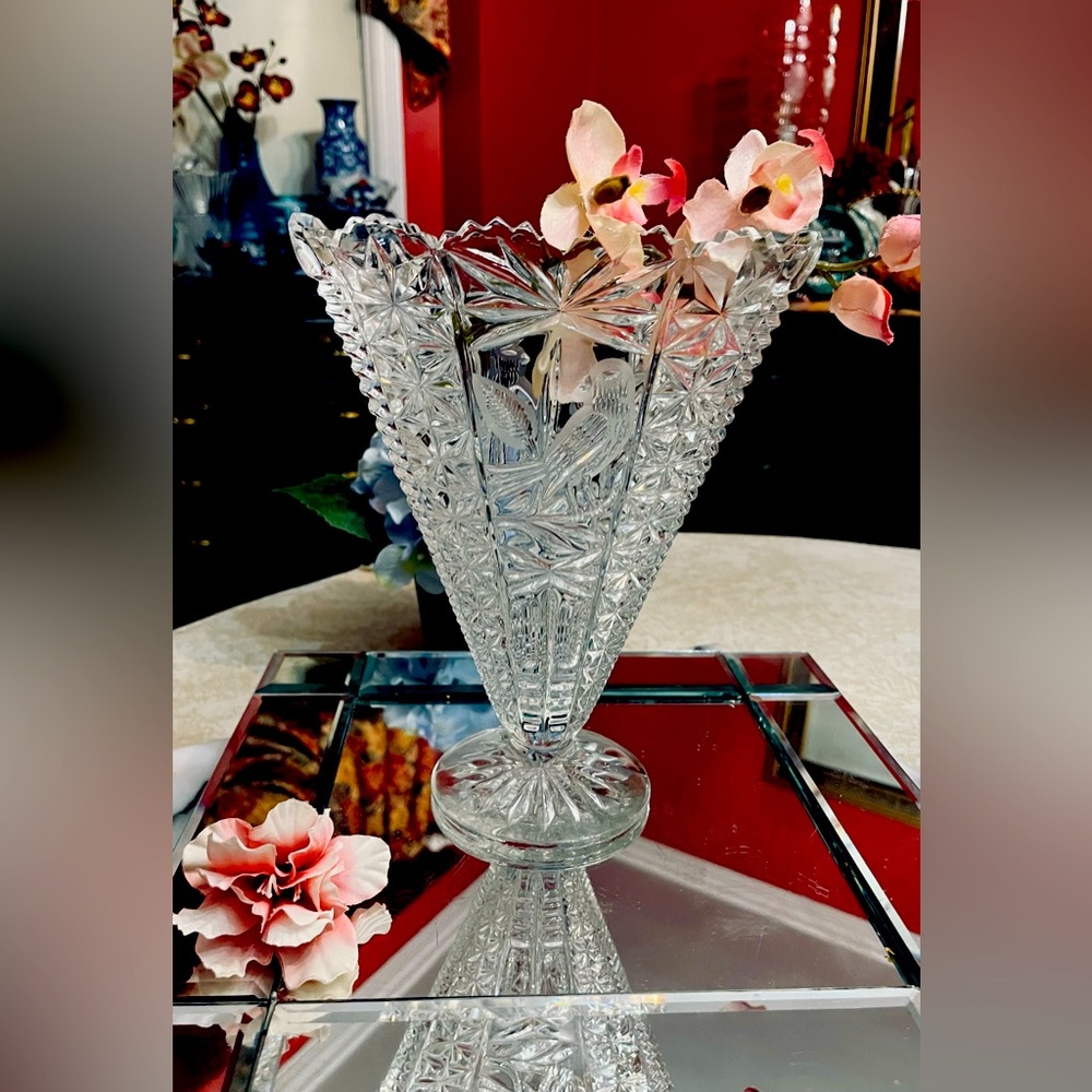 Vintage Hofbauer Byrdes Bleikristall Lead Crystal Fan Vase Byrdes Collection 9in